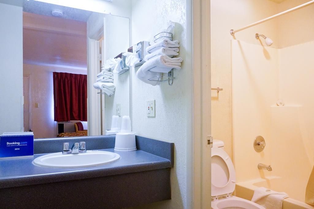 Ez 8 Motel San Jose II Phòng bức ảnh