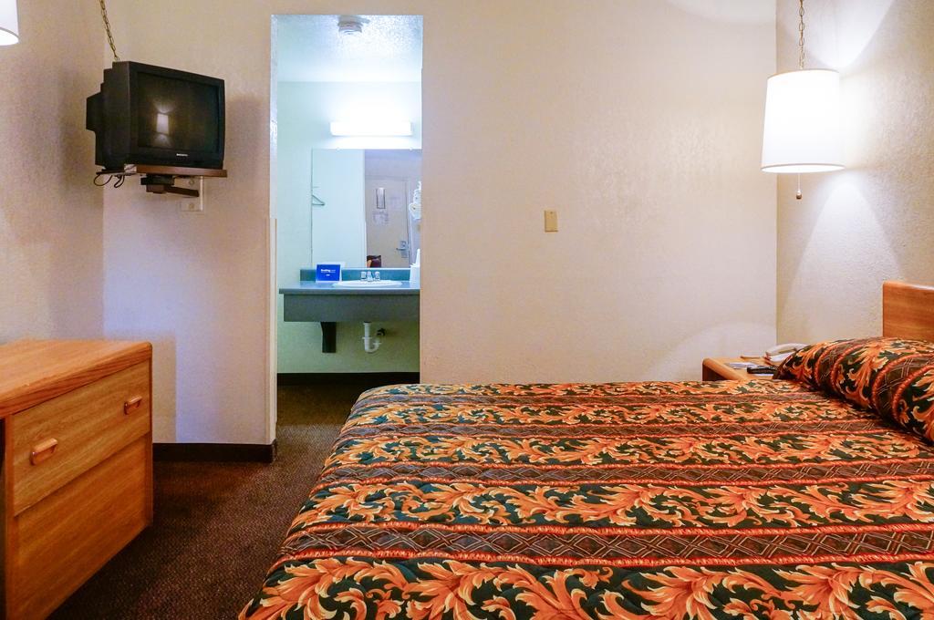 Ez 8 Motel San Jose II Phòng bức ảnh